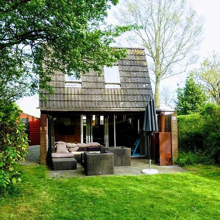 Oude-Tonge Holiday House Near Fishing Waters Exterior foto