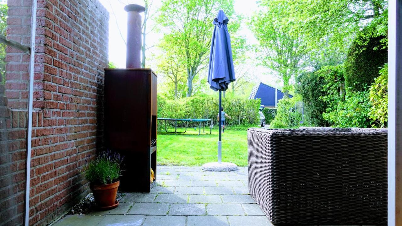 Oude-Tonge Holiday House Near Fishing Waters Exterior foto