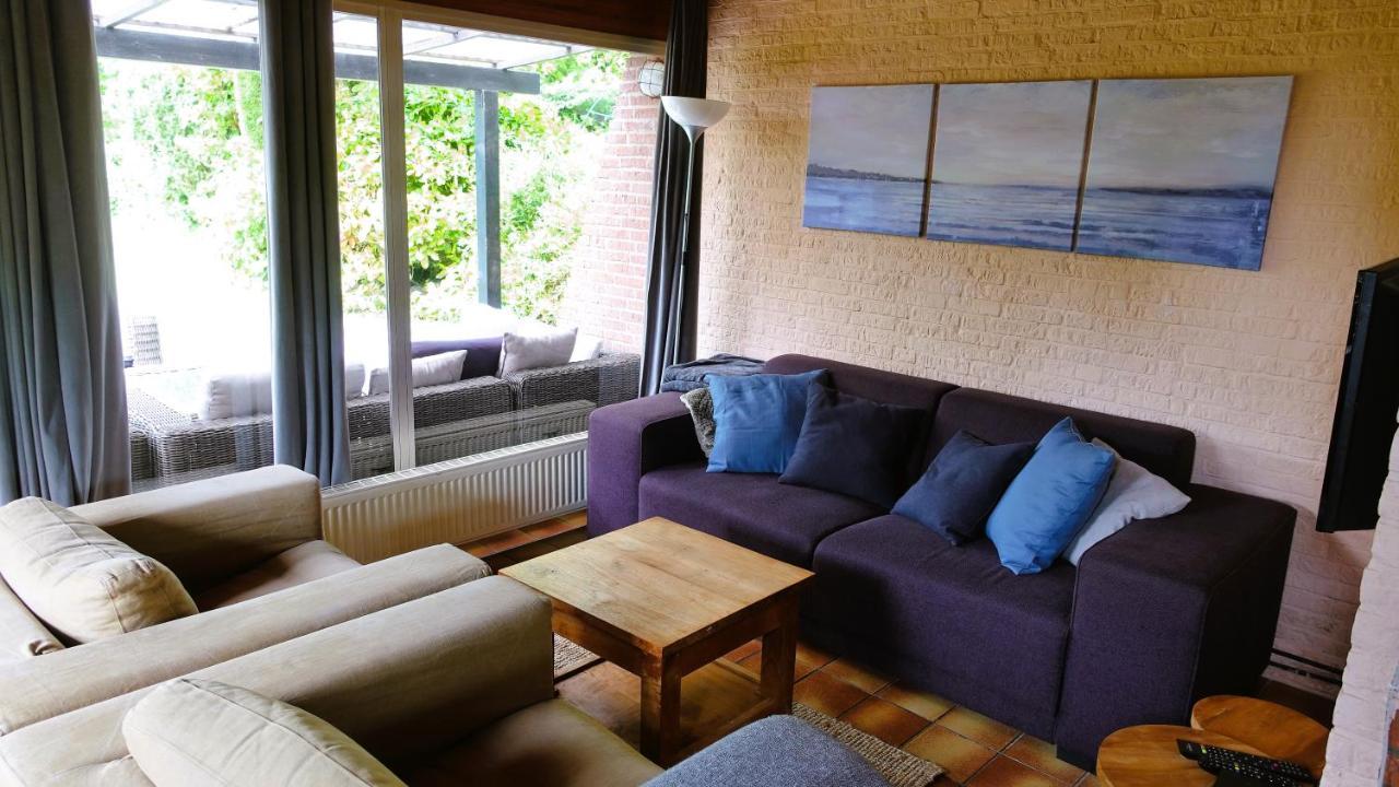 Oude-Tonge Holiday House Near Fishing Waters Exterior foto